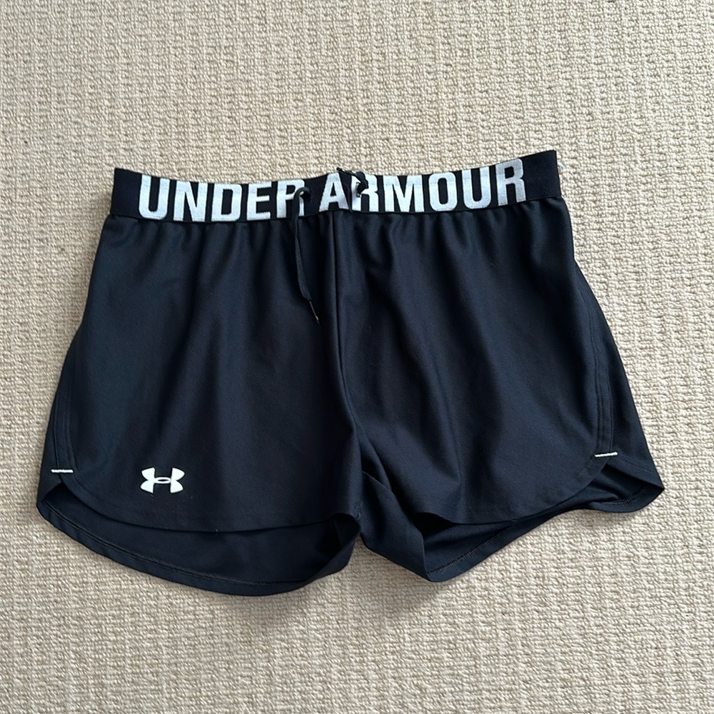 Under Armour heat gear semi-fitted short